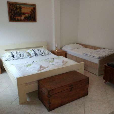 Apartment Monika Kotor Bagian luar foto
